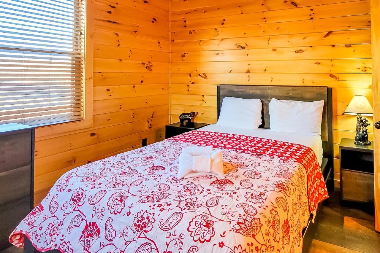 3 Lazy Bears Chalet Villa Gatlinburg Ngoại thất bức ảnh